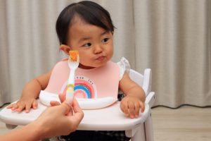離乳食いつからはじめる?　